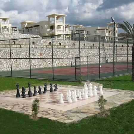 Lejlighed 2 Bed, 2 Bath On Private Site Within 300 Metres Of The Beach