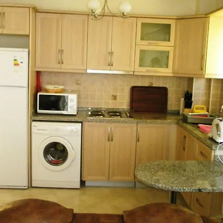2 Bed, 2 Bath On Private Site Within 300 Metres Of The Beach Lejlighed *