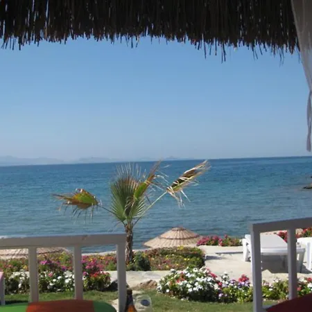 Lejlighed 2 Bed, 2 Bath On Private Site Within 300 Metres Of The Beach